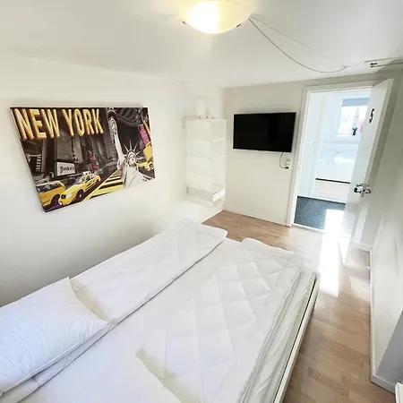 Central Large Double Room With Free Parking *